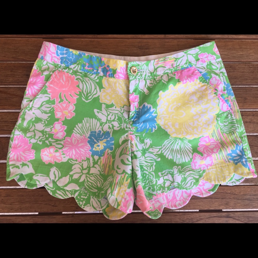 Lilly Pulitzer Buttercup 5” inseam short